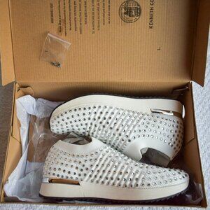 KENNETH COLE Cameron Jewel Jogger White Women's size 7 (US) NWT